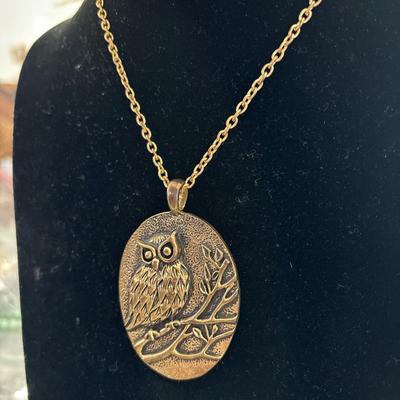 Vintage bronze toned chain and owl Pendant