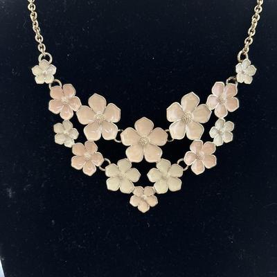 Vintage bohemian pale peach Flower bib, gold Tone statement necklace