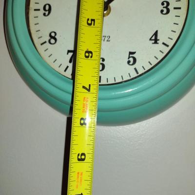 Battery Operated Wall Clock with Metal Casing- Approx 8" in Diameter