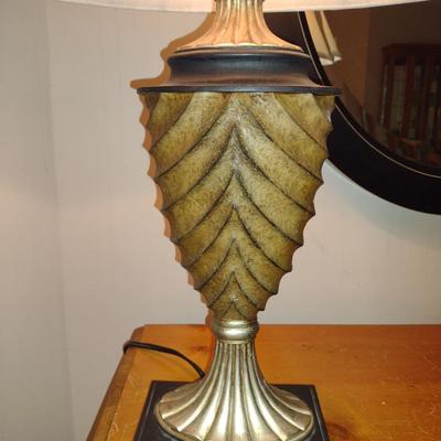 Table Top 3-Way Lamp with Composite Base- Approx 27