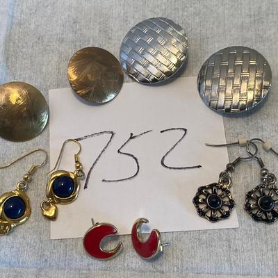 Earring Lot