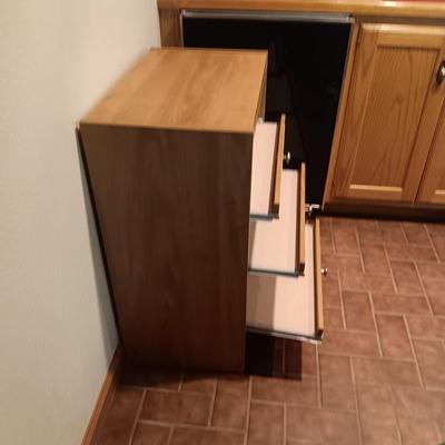 3 SLIDING SHELVE CART, POPCORN MAKER, TOSHIBA DVD PLAYER AND ROUND COFFEE TABLE ON CASTERS