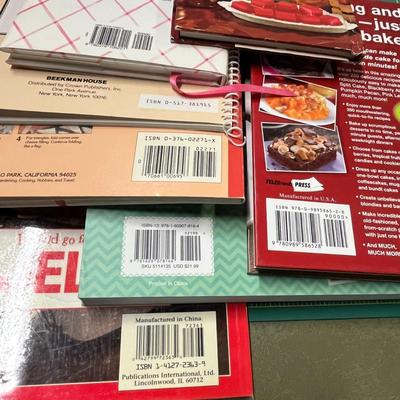 Sweets To The Sweet, Knox Gelatine Cookbook, Quicky & Easy Dump Cakes, Six Sisters Stuff, Easy Gourmet Desserts, Something Jell-o,...