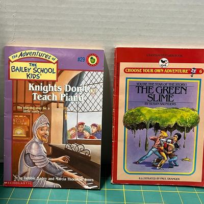 Knights Don't Teach Piano (adventures Of The Bailey School Kids), Vintage The Green Slime, Roald Dahl - The Witches & The Girl...