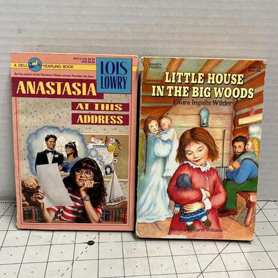 Bingo Novel, The Brady Bunch #2 Showdown At The P.t.a. Corral, Anastasia At This Address & Little House In The Big Woods