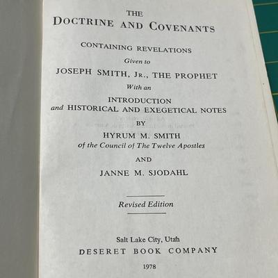 The Book Of Mormon, Doctrine And Covenants Commentary & New Testament Large Type By King James