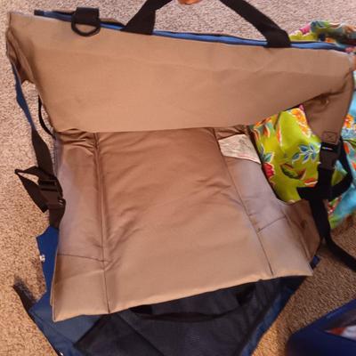 PAMPERED CHEF CHILLZANNE, FOOD COOLER, TOTE BAGS, 2 BLEACHER SEATS