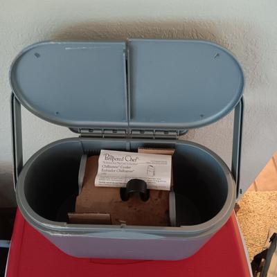 PAMPERED CHEF CHILLZANNE, FOOD COOLER, TOTE BAGS, 2 BLEACHER SEATS
