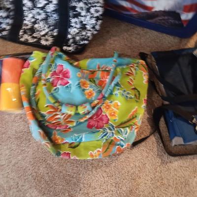 PAMPERED CHEF CHILLZANNE, FOOD COOLER, TOTE BAGS, 2 BLEACHER SEATS