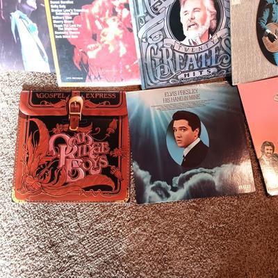 MOSTLY COUNTRY MUSIC ON VINYL RECORDS
