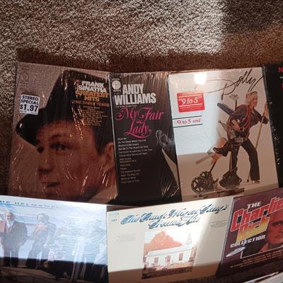 MOSTLY COUNTRY MUSIC ON VINYL RECORDS