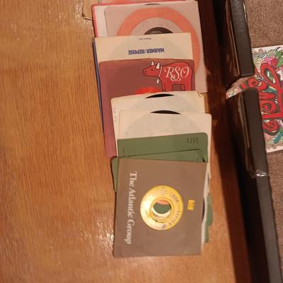 MUSIC YOU'LL KNOW ON 45'S VINYL