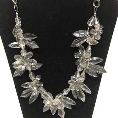 Crystal flowered necklace