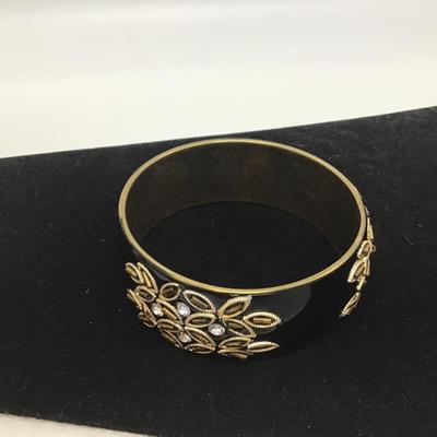 Vintage, gold and brass Toned floral bracelet