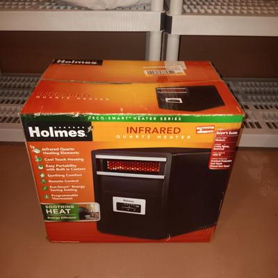 LIKE NEW HOLMES INFRARED QUARTZ HEATER