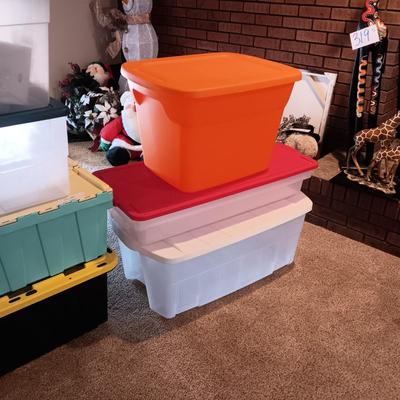 A VARIETY OF STORAGE TOTES