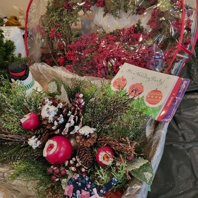 HUGE VARIETY OF DECORATIONS