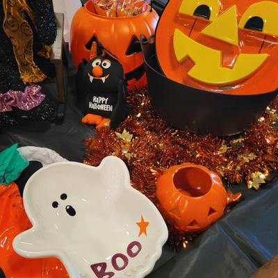 HALLOWEEN DECORATIONS