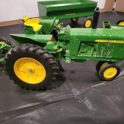 JOHN DEERE METAL TRACTOR WITH IMPLEMENTS