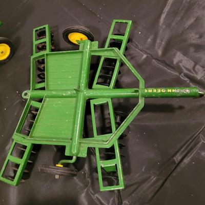 JOHN DEERE METAL TRACTOR WITH IMPLEMENTS