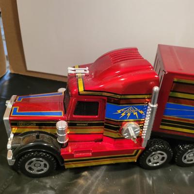 METAL TRU-SCALE TRACTOR, INTERNATIONAL BALER AND PLASTIC SONIC HAULER