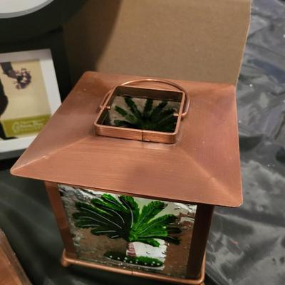 A VARIETY OF HOUSEHOLD ITEMS AND DECOR