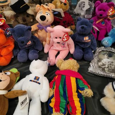 BEANIE BABIES AND SIMILAR PLUSH ANIMALS