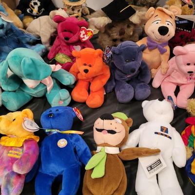 BEANIE BABIES AND SIMILAR PLUSH ANIMALS