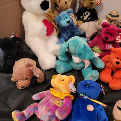 BEANIE BABIES AND SIMILAR PLUSH ANIMALS