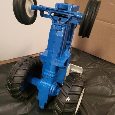 METAL FORD 4000 & FORD 8600 TRACTORS PLUS THE BIG BLUE