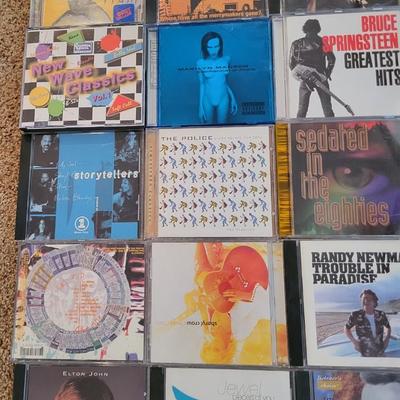MUSIC ON CD'S (5)