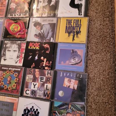MUSIC ON CD'S (6)