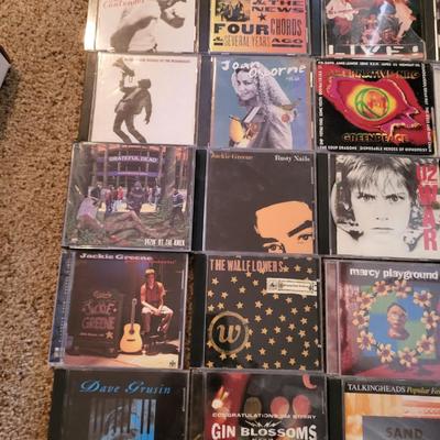 MUSIC ON CD'S (6)