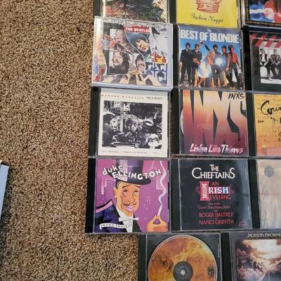 MUSIC ON CD'S (9)