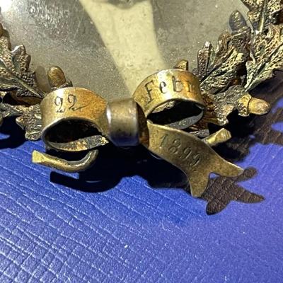 Antique Victorian Dated 1899 Wreath Photograph Pin/Brooch as Pictured.