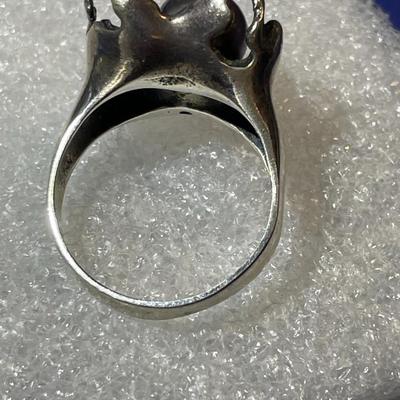 Vintage Preowned Sterling Silver Gray Pearl Ring Size 7-1/2 as Pictured.