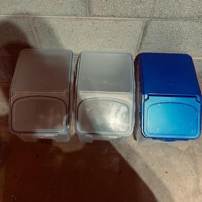 Lock & Lock Plastic Containers (B1-MG)