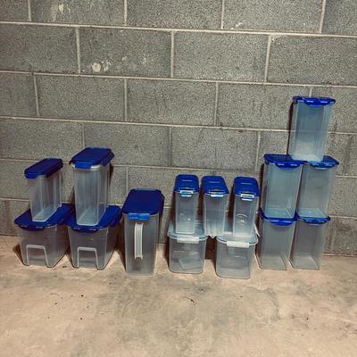 Lock & Lock Plastic Containers (B1-MG)