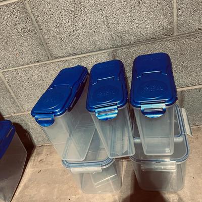 Lock & Lock Plastic Containers (B1-MG)