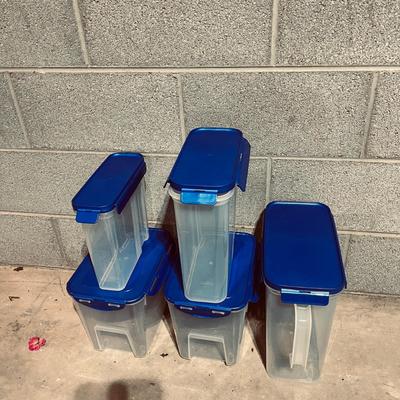 Lock & Lock Plastic Containers (B1-MG)
