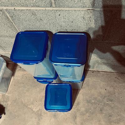 Lock & Lock Plastic Containers (B1-MG)