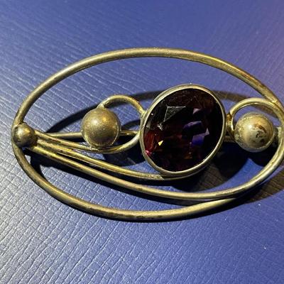 Vintage Sterling Silver Dainty Amethyst Pin in Very Good Preowned Condition as Pictured.