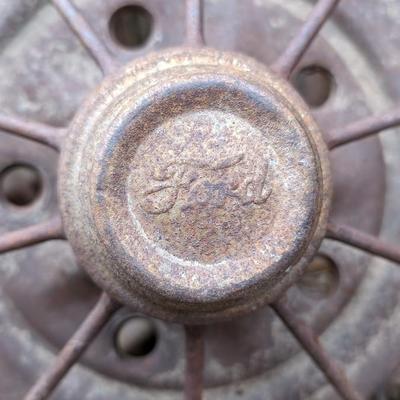 Straight Spoke Ford Wheels with Original Ford Center Cap