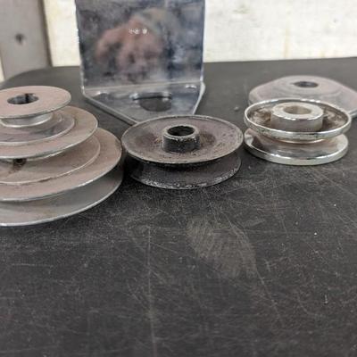 Pulleys and Timing Chain Cover