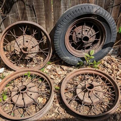 Straight Spoke Wheels Small Cap