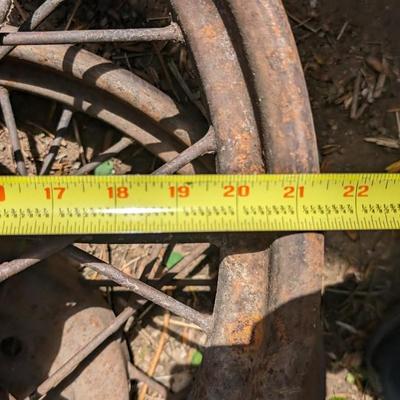 Straight Spoke Wheels Small Cap