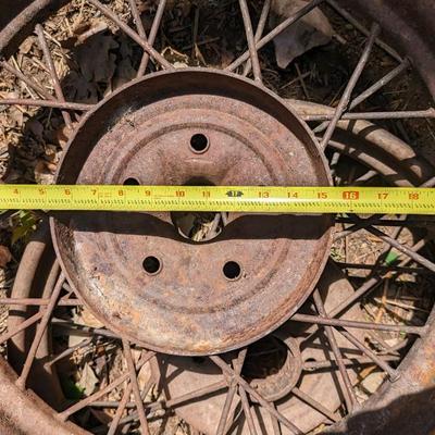 Straight Spoke Wheels Small Cap
