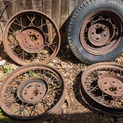 Straight Spoke Wheels Small Cap