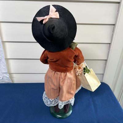 Byers Choice Halloween Caroler