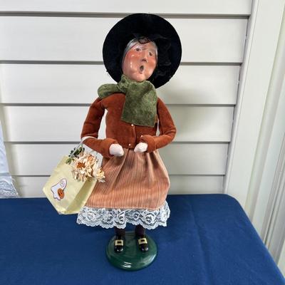 Byers Choice Halloween Caroler
